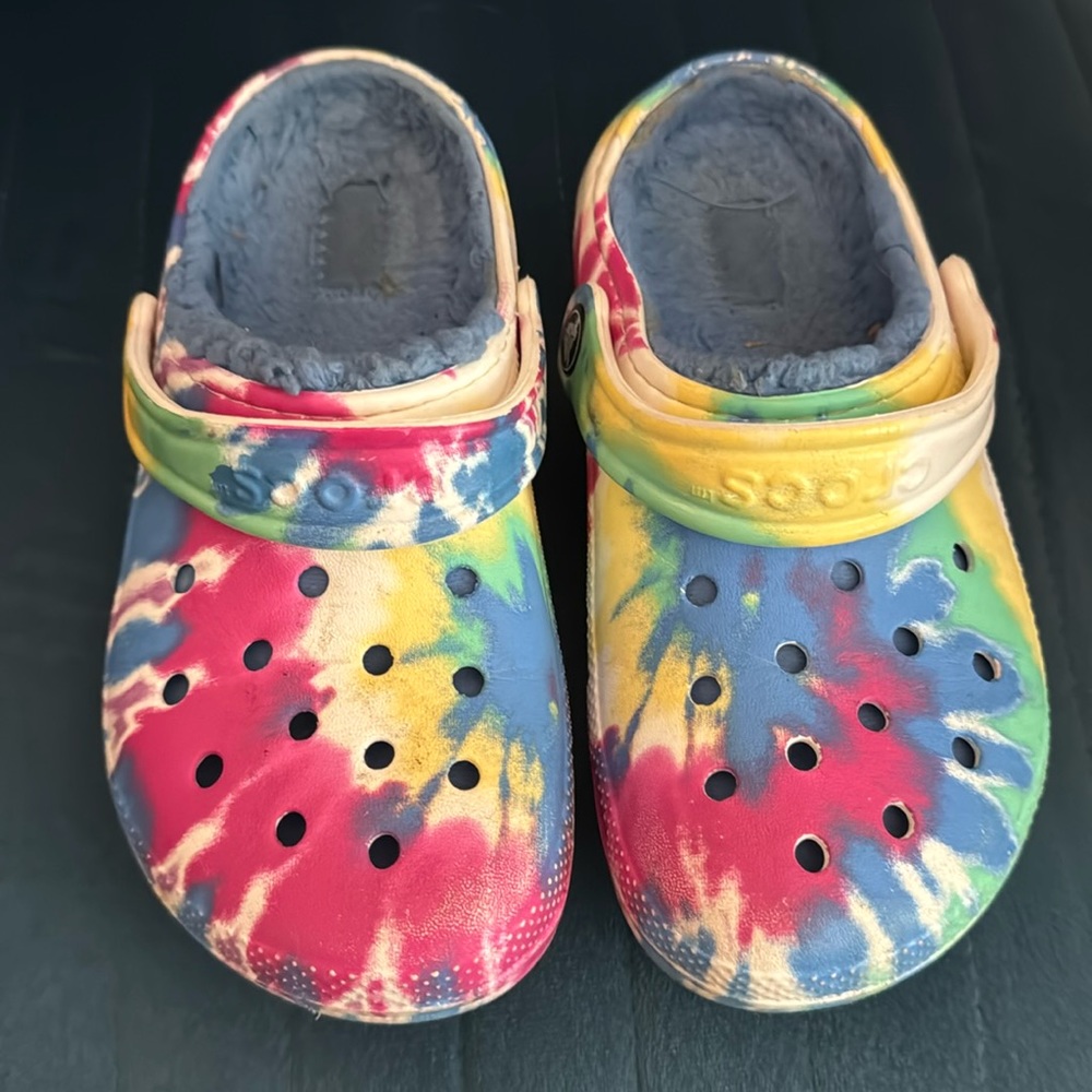 Girls size 1 crocs